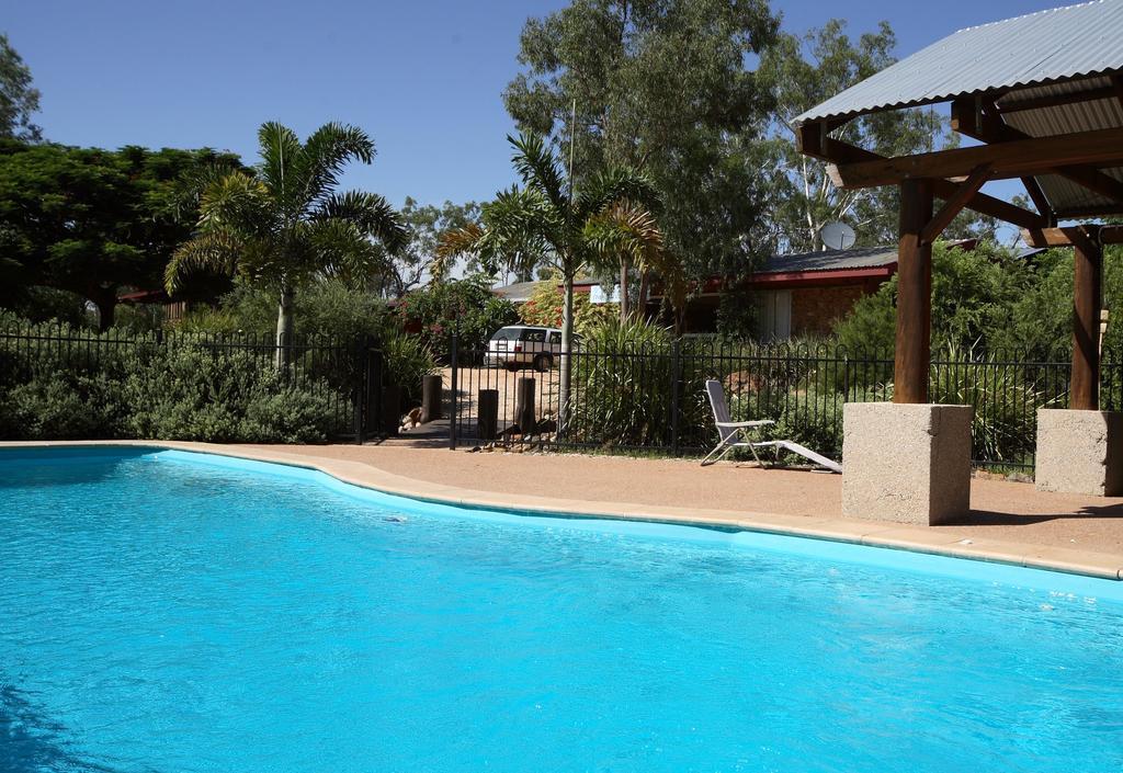 Rubyvale Motel & Holiday Units - An Adults Only Getaway Exterior photo